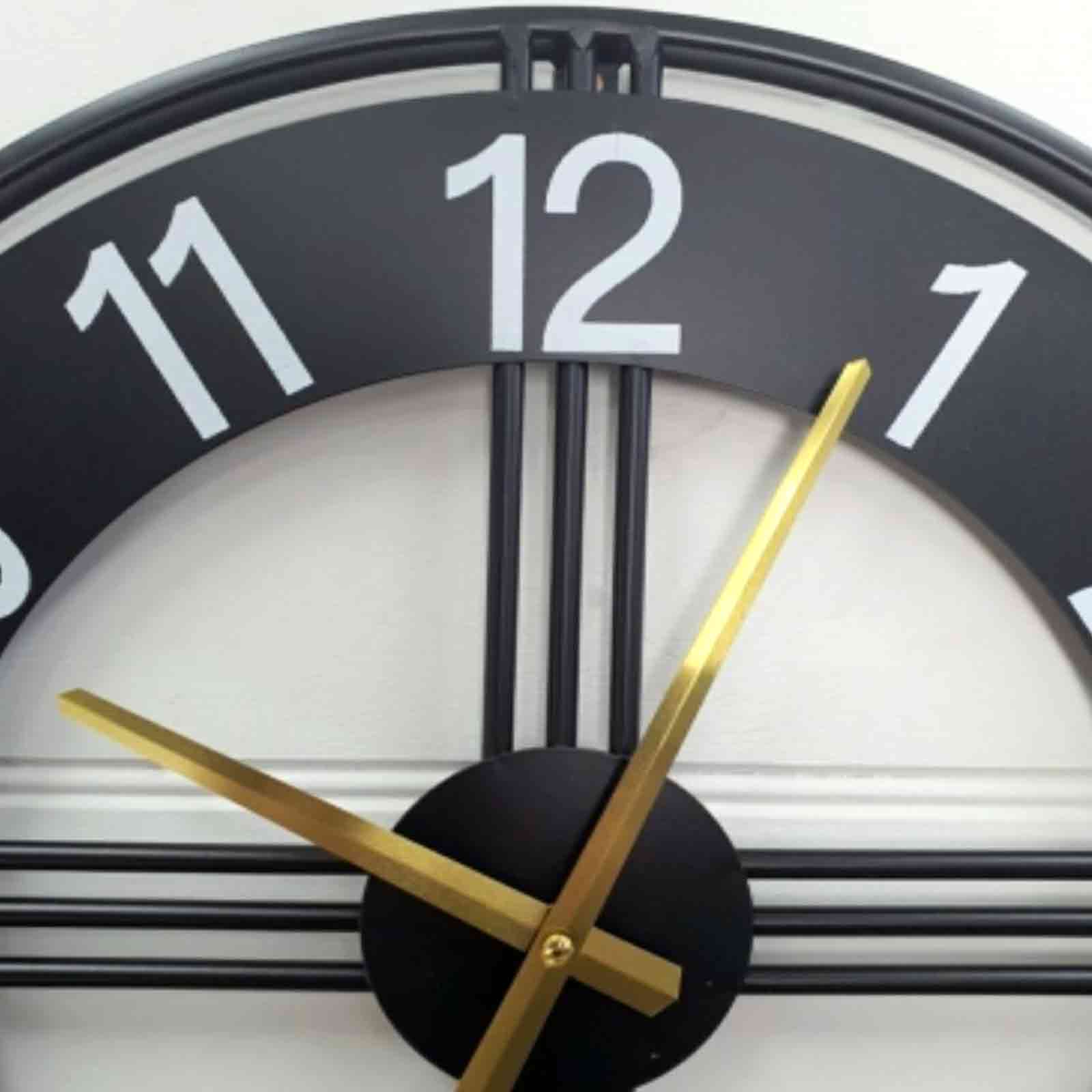 Black Open Frame Clock