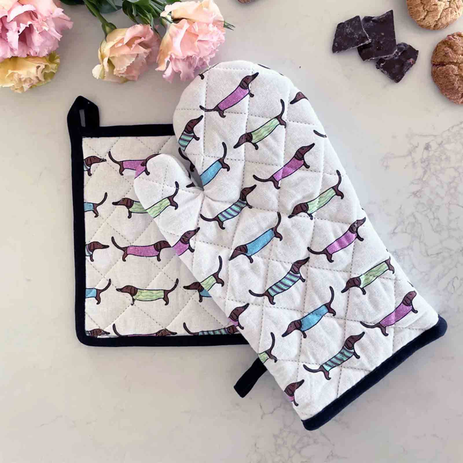 Sausage Dogs 100% Cotton Oven Glove and Pot Holder Set