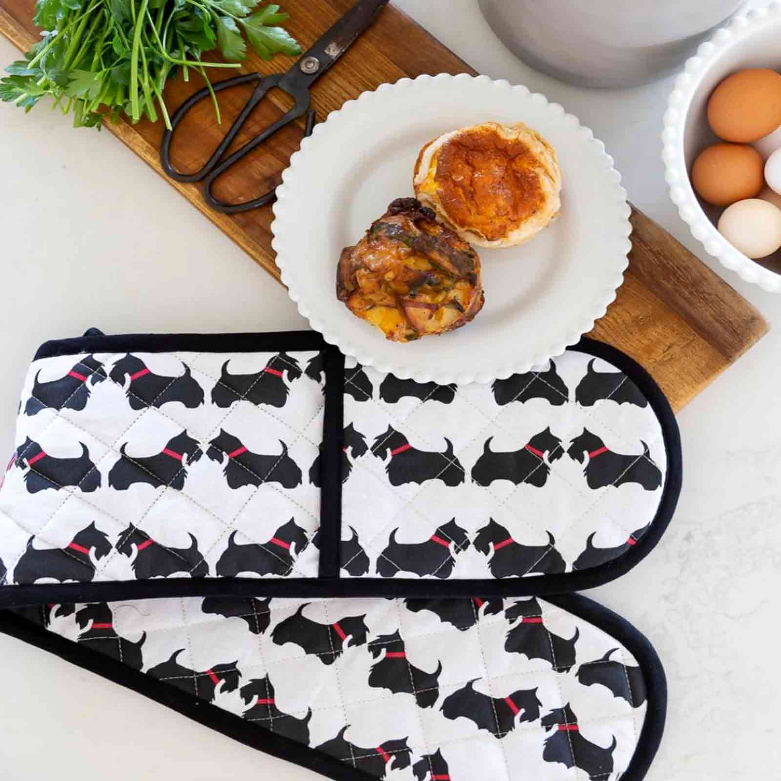 SCOTTIE DOGS Double Oven Glove - Hello Homewares