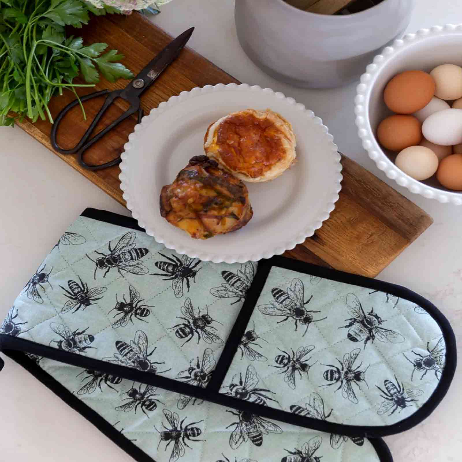 SKETCH BEES Double Oven Glove - Hello Homewares