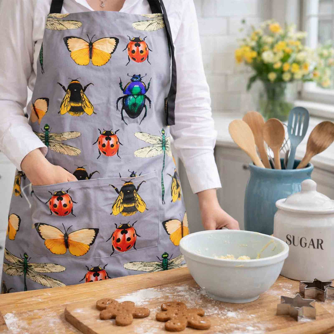 Insects print cotton apron for cooking and baking