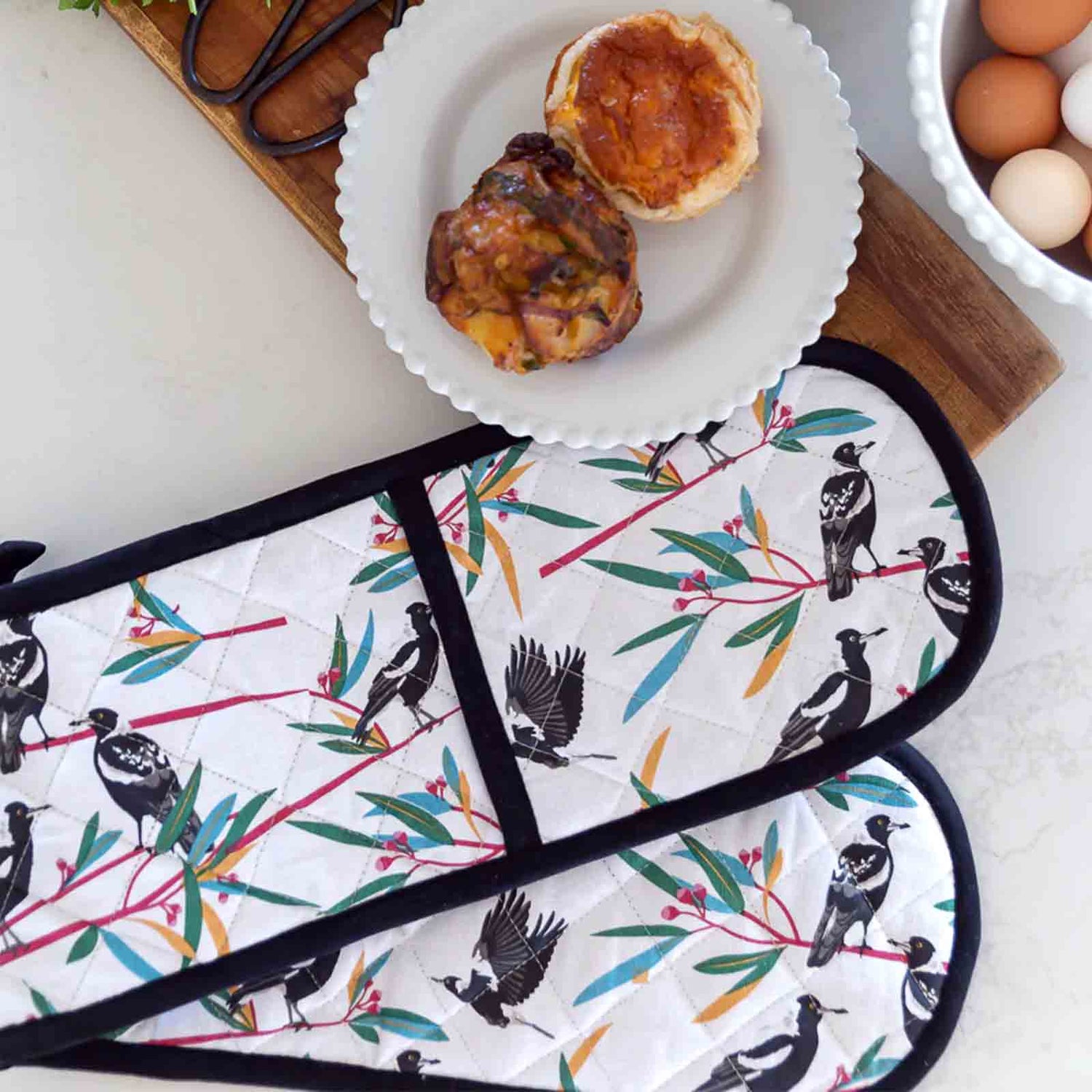 Magpies 100% Cotton Double Oven Glove